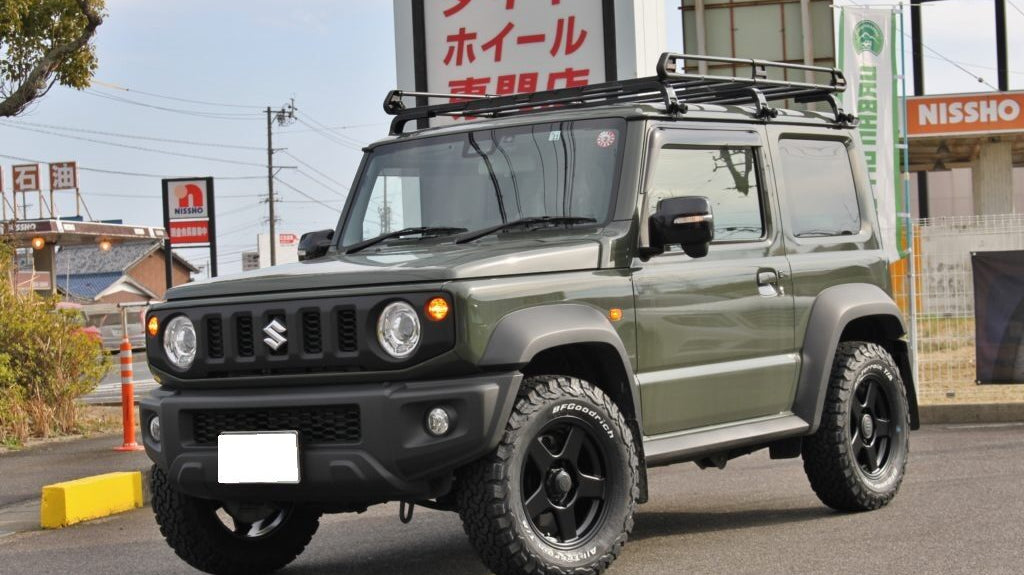 Suzuki Jimny (2018+) with BRADLEY V EVOLUTION wheels.