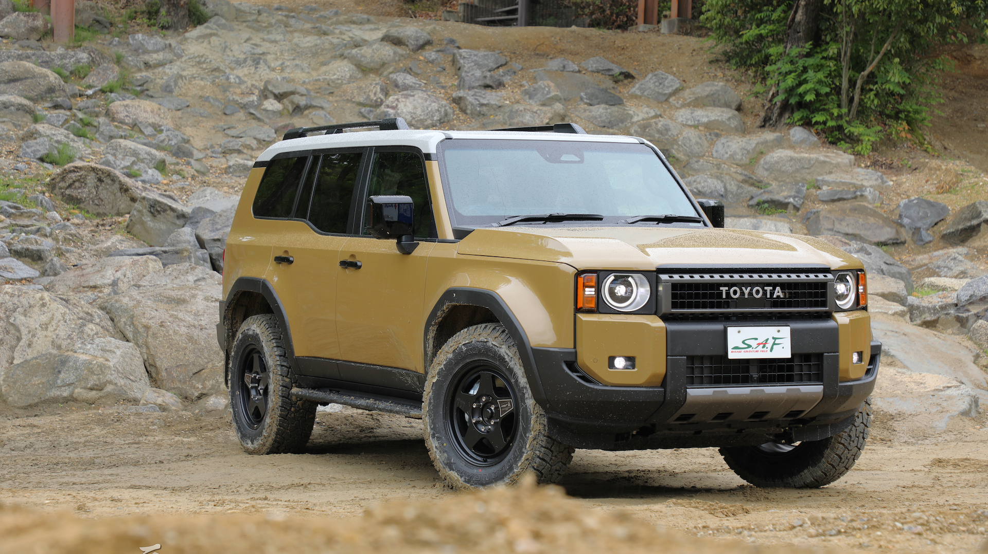 Toyota Land Cruiser 250 (2024+) with 18" BRADLEY FORGED Takumi wheels