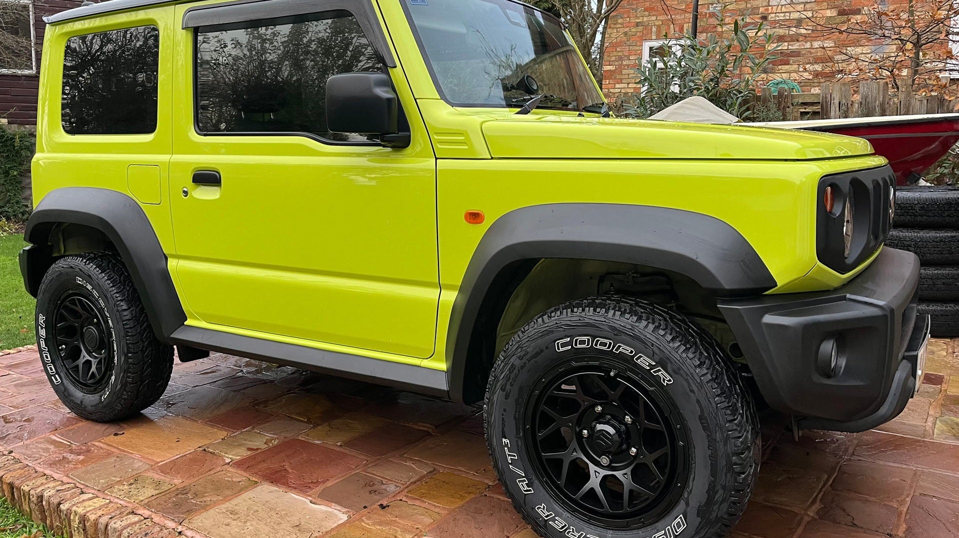Suzuki Jimny (2018+) fitted with Magpie m-01 wheels in Satin Black