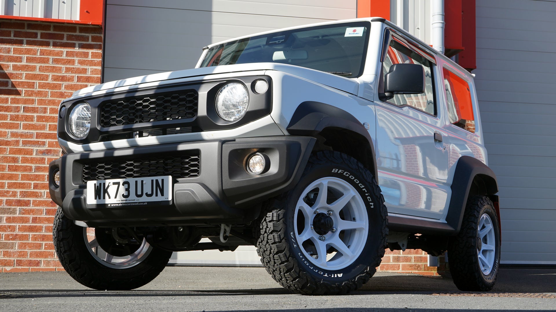 Suzuki Jimny (2018+) with CST HYPER+J wheels