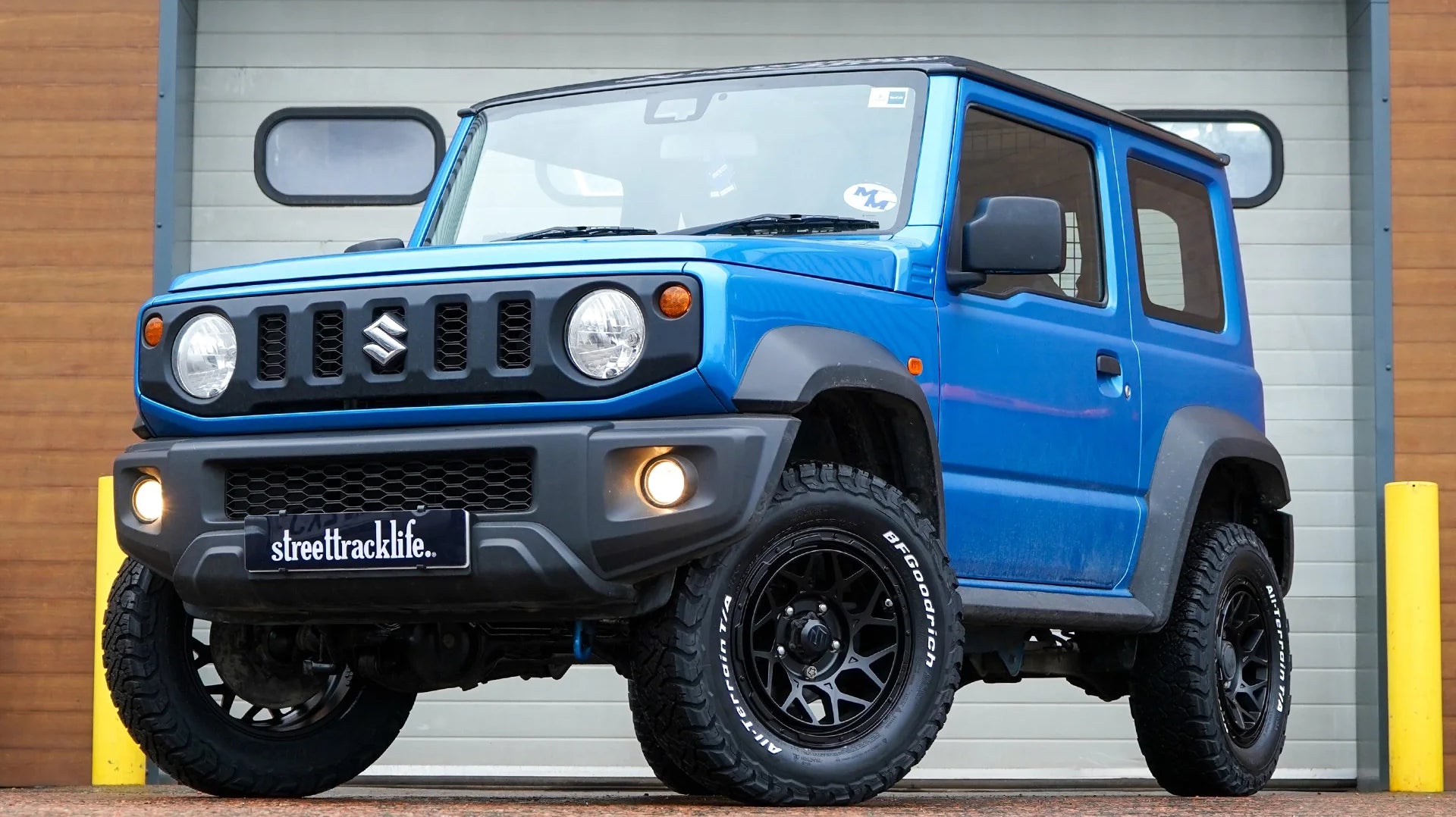 Suzuki Jimny (2018+) with Magpie M-01 wheels, BF Goodrich All Terrain tyres and a JimnyStyle Adventure +40mm suspension lift kit. 
