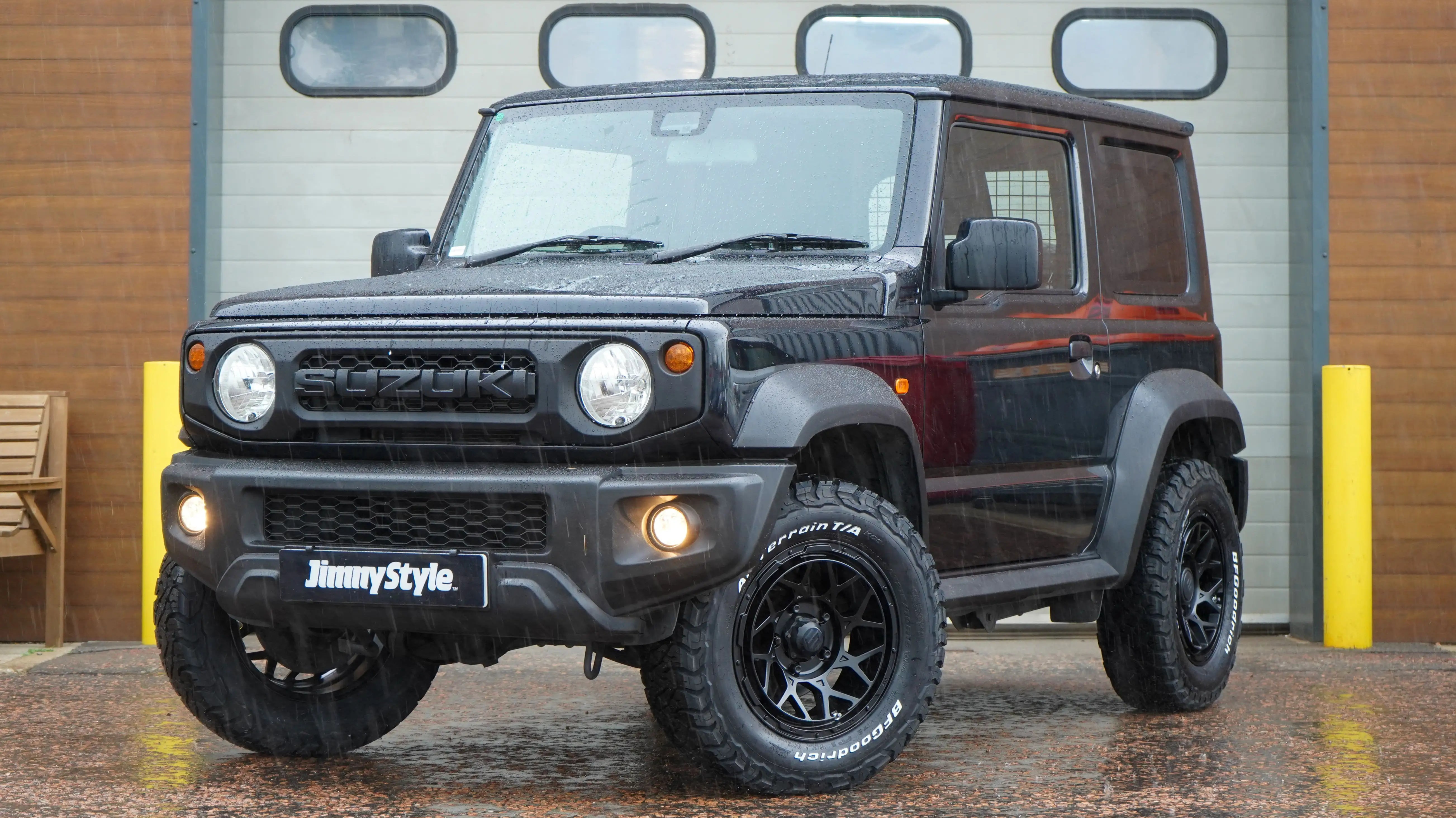 Suzuki Jimny (2018+) with Magpie M-01 Wheels, Retro Grille and Tactical Grille Badge. A quick and simple transformation for this Black Jimny!