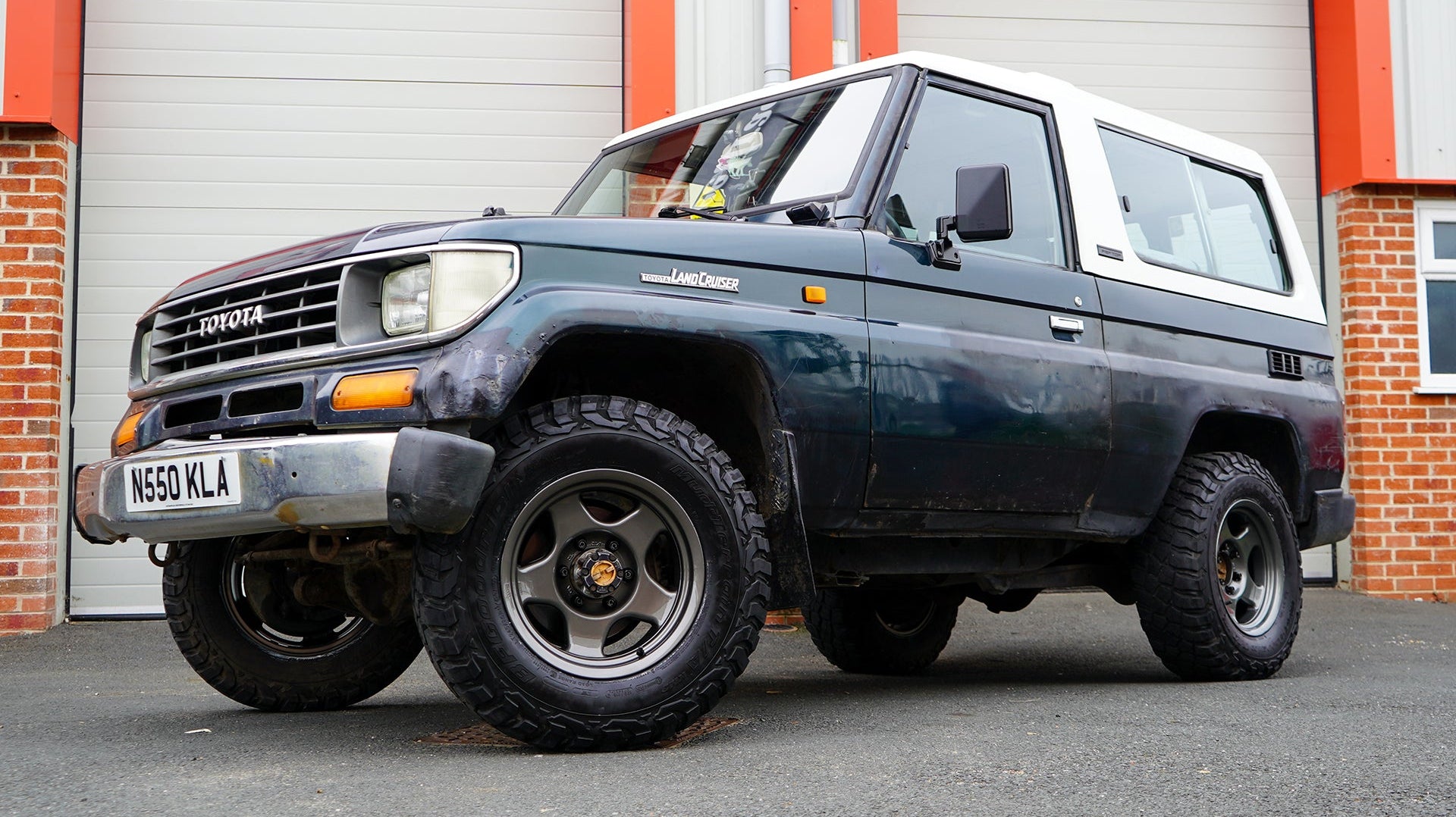 1995 Land Cruiser 73 Series with BRADLEY V Wheels
