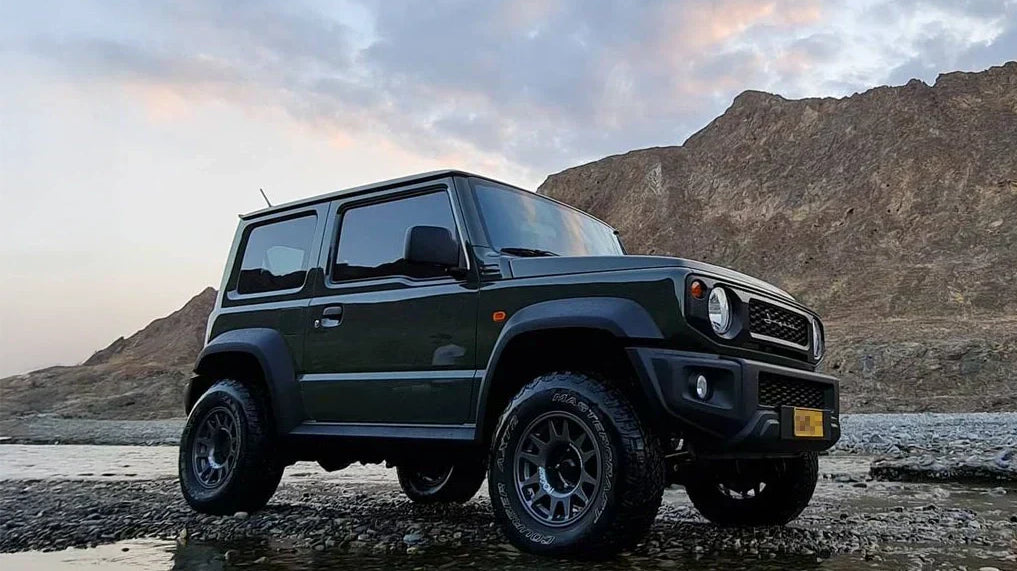 Suzuki Jimny 2018 with 15" EVO Corse DakarZero wheels in anthracite