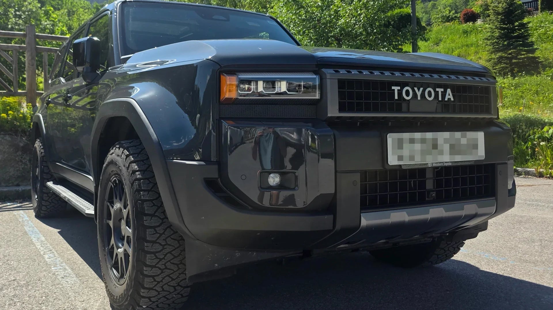 Toyota Land Cruiser Prado 250 (2024+) with EVO Corse DakarZero 18" wheels and BF Goodrich KO3 tyres