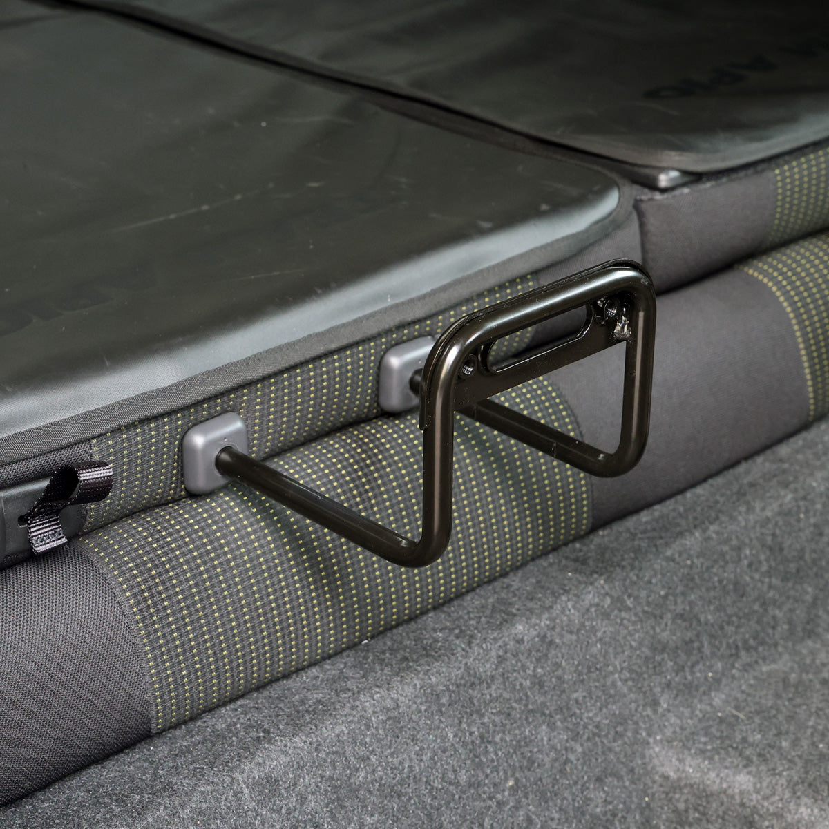 APIO Plug-In Luggage Stopper for Suzuki Jimny (2018+)