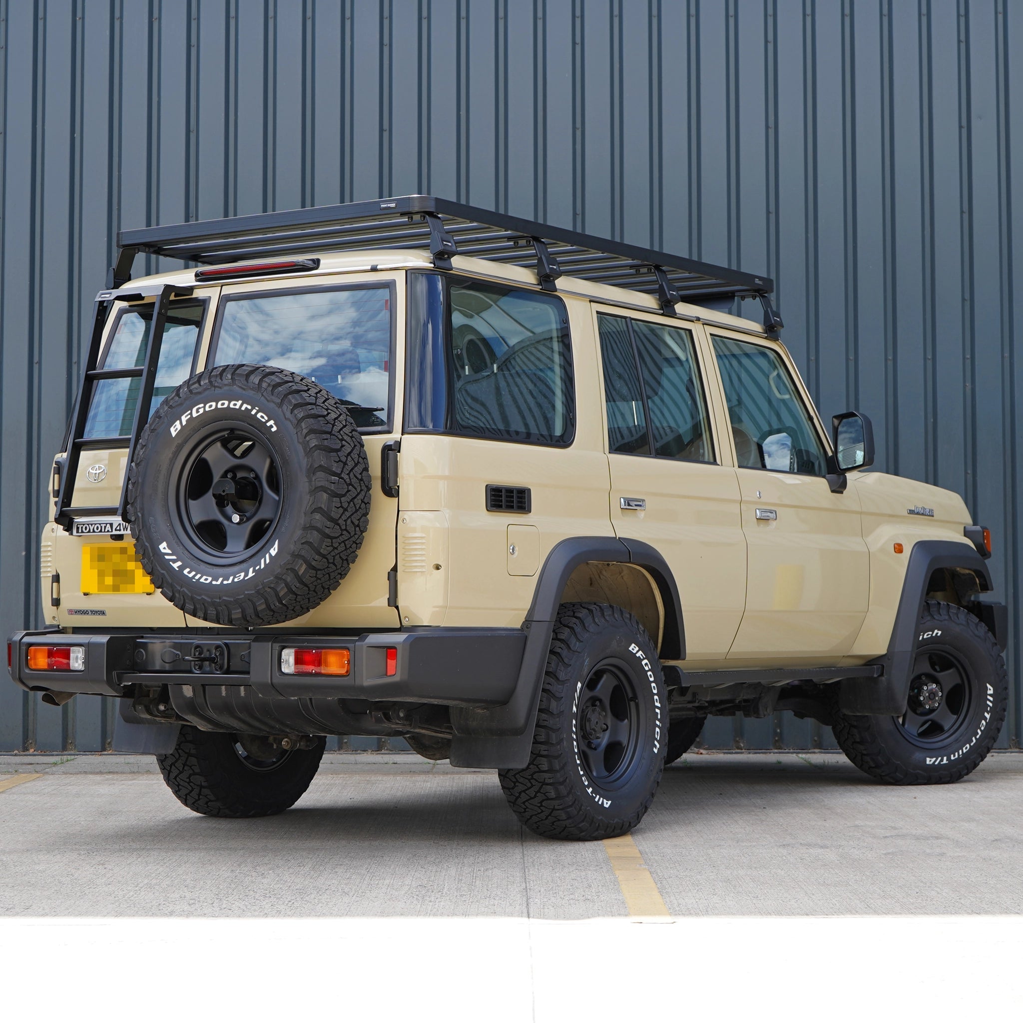 BRADLEY V 16" Wheel & Tyre Package for Toyota Land Cruiser 76 (1999+) - Wide Body