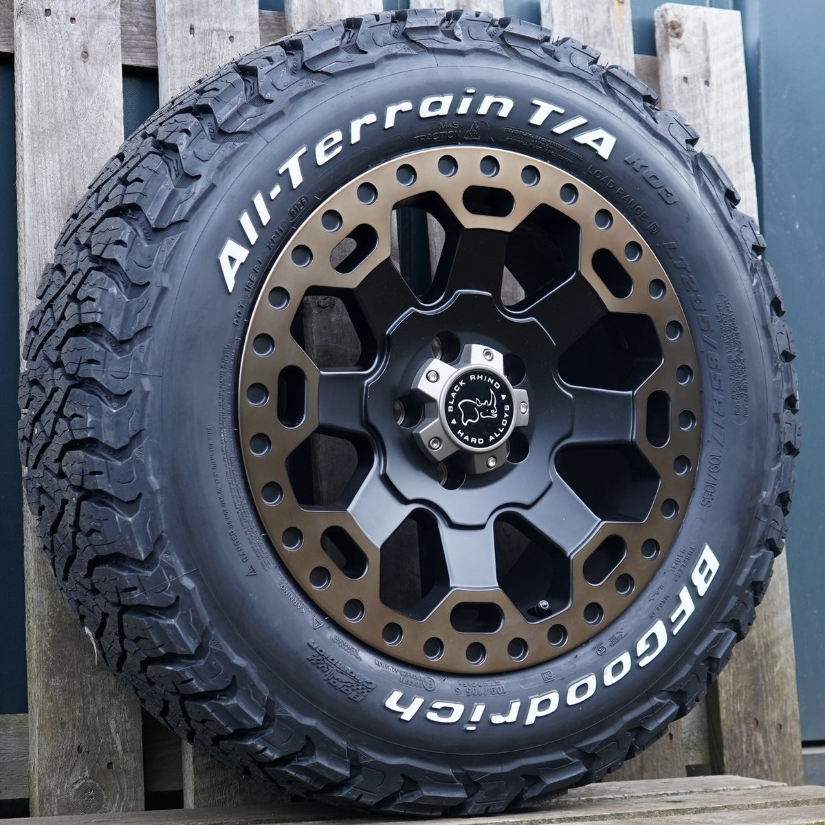 Black Rhino Warlord 17" Wheel & Tyre Package for Volkswagen Transporter T6 (2015+)