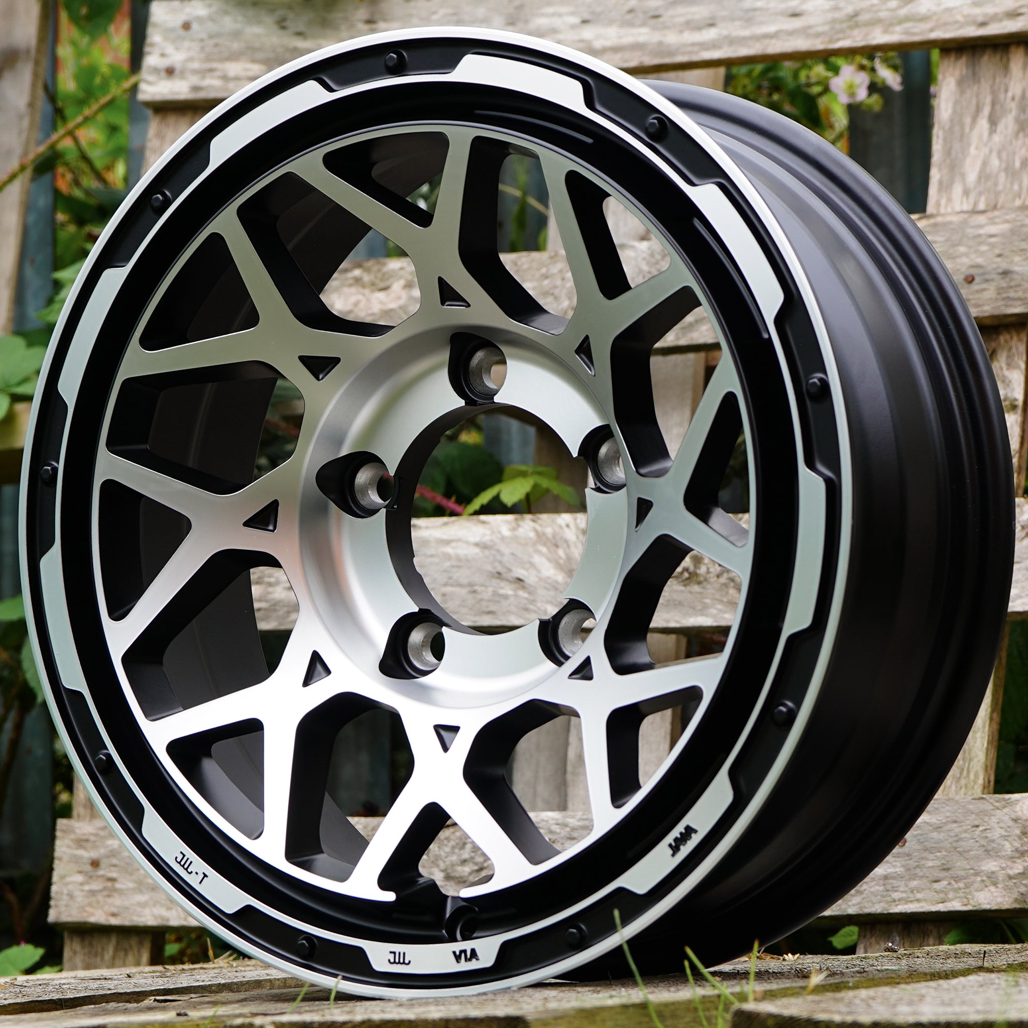 Magpie M-01 16" Wheel Package for Suzuki Jimny (2018+)