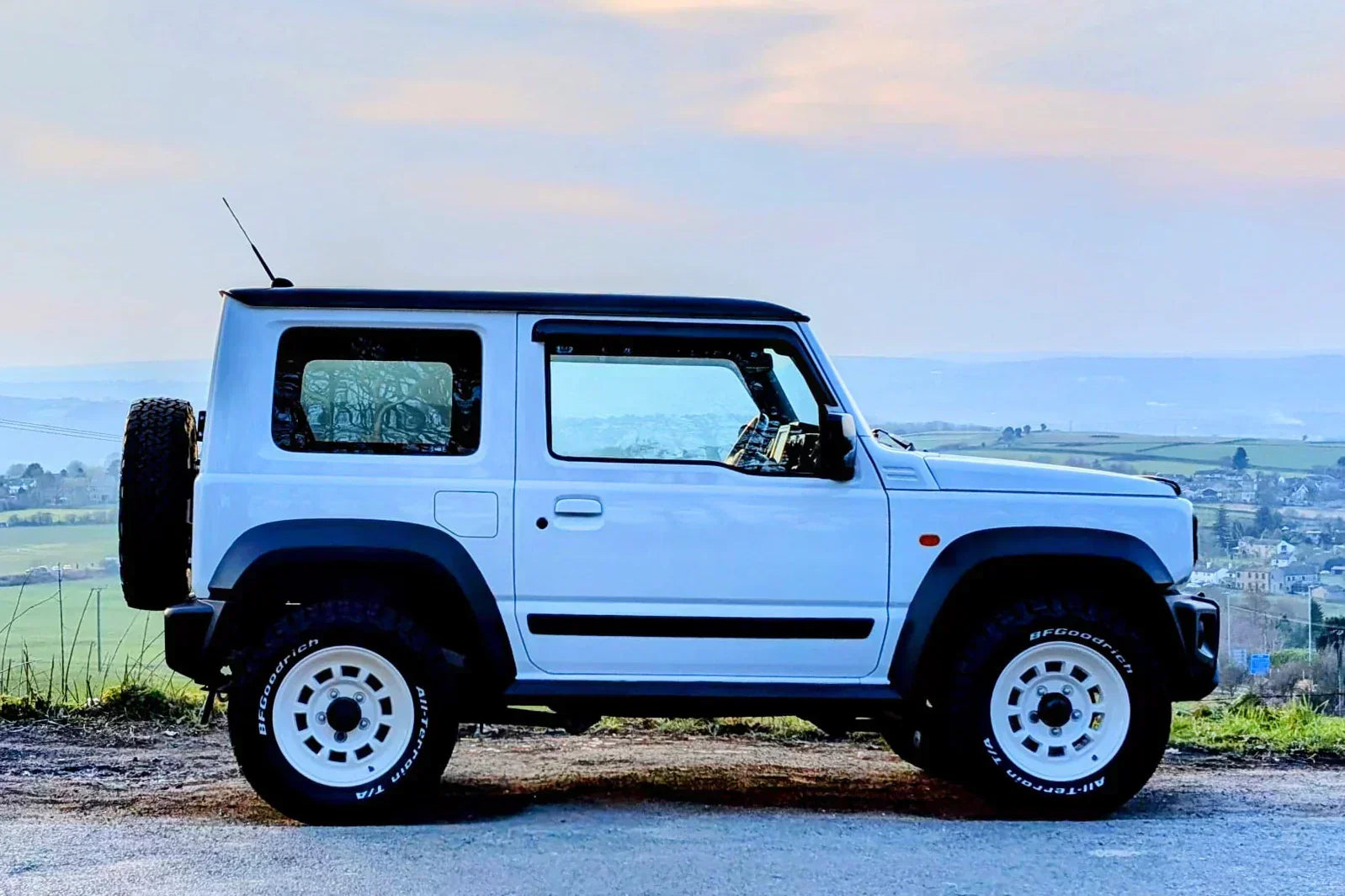 Suzuki Jimny (2018+) with 16" High Peak J-01 wheels in Vintage White