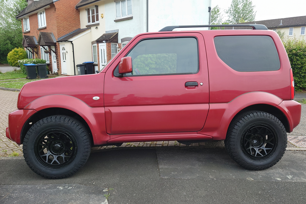 Suzuki Jimny JB43 (1998+) with 16" Magpie M-01 Wheels supplied by street track life jimnystyle