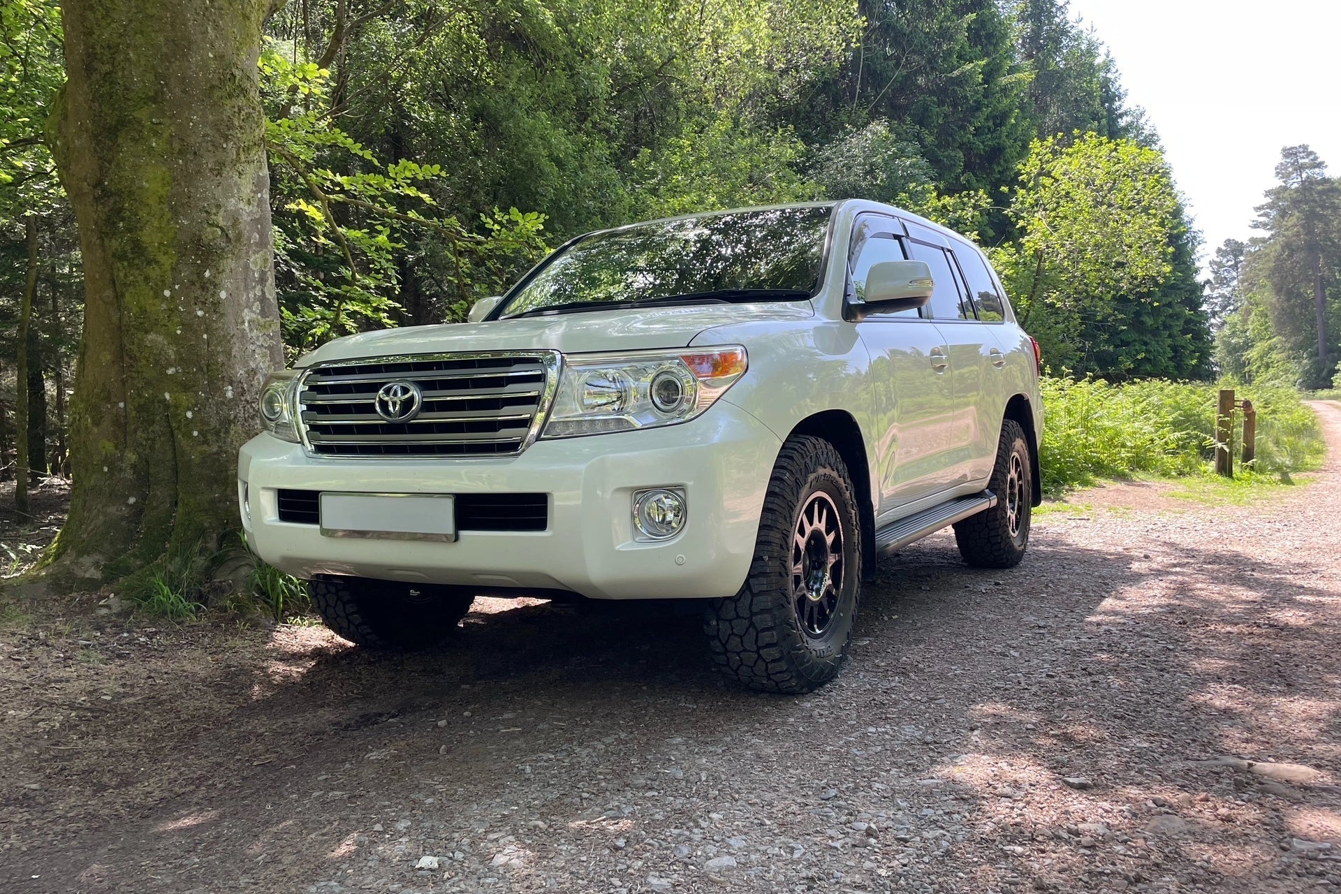 TOYOTA LAND CRUISER 200 (2008+)