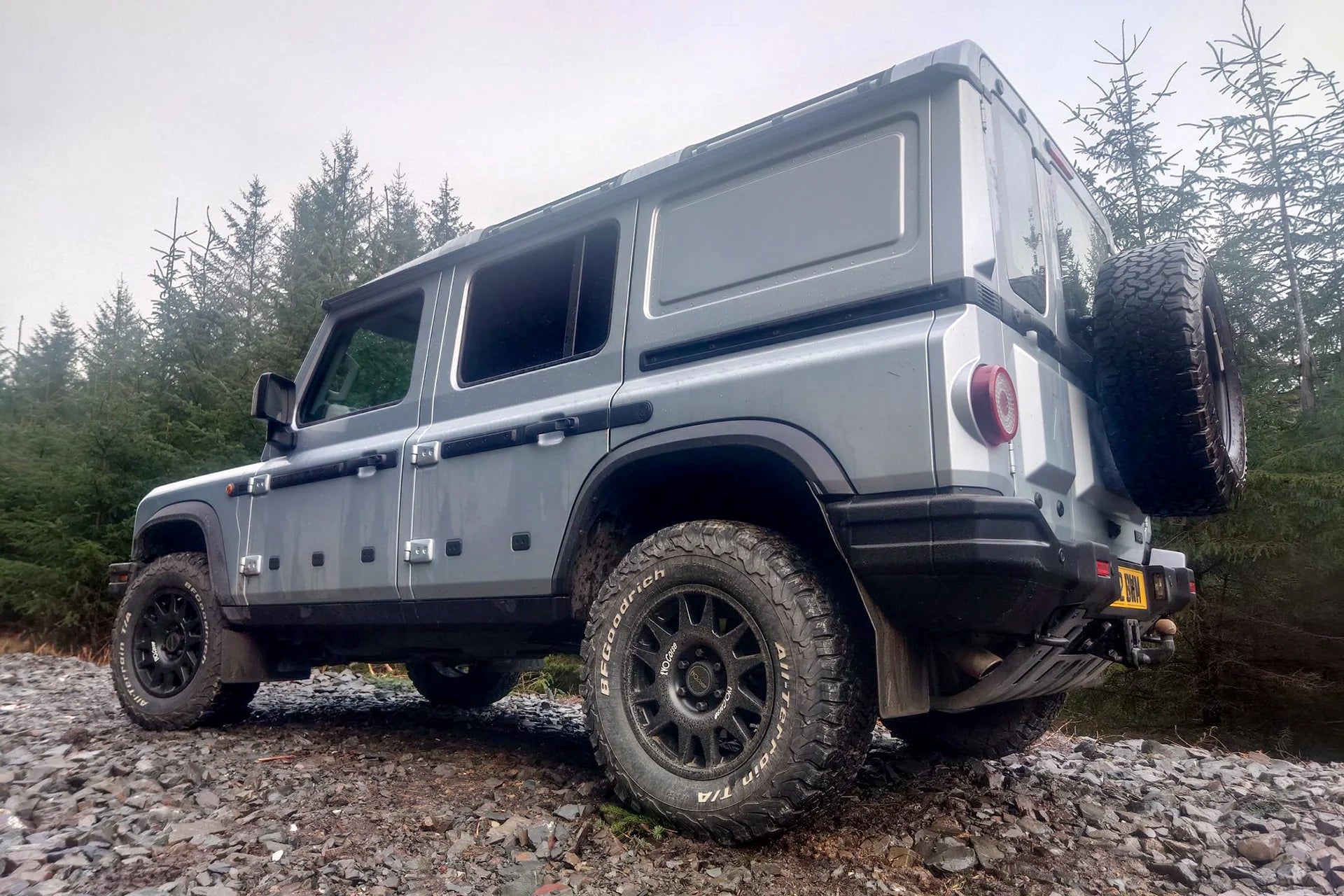 INEOS Grenadier with 17 inch Evo Corse DakarZero wheels and BF Goodrich KO2 All Terrain Tyres.