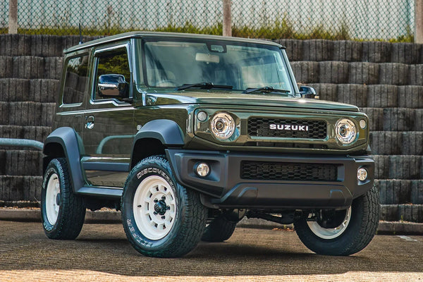 SUZUKI JIMNY (2018+) JUNGLE GREEN HIGH PEAK J-01 WHEELS VINTAGE WHITE