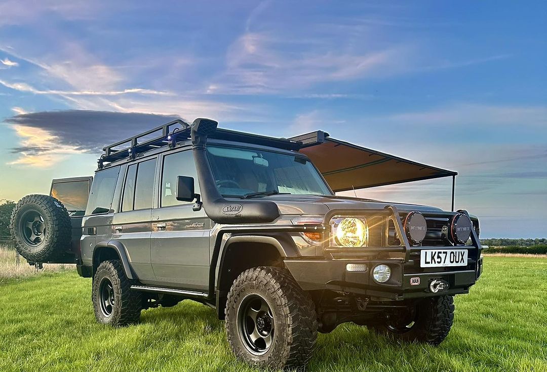 TOYOTA LAND CRUISER 76 (2007) BRADLEY V WHEELS