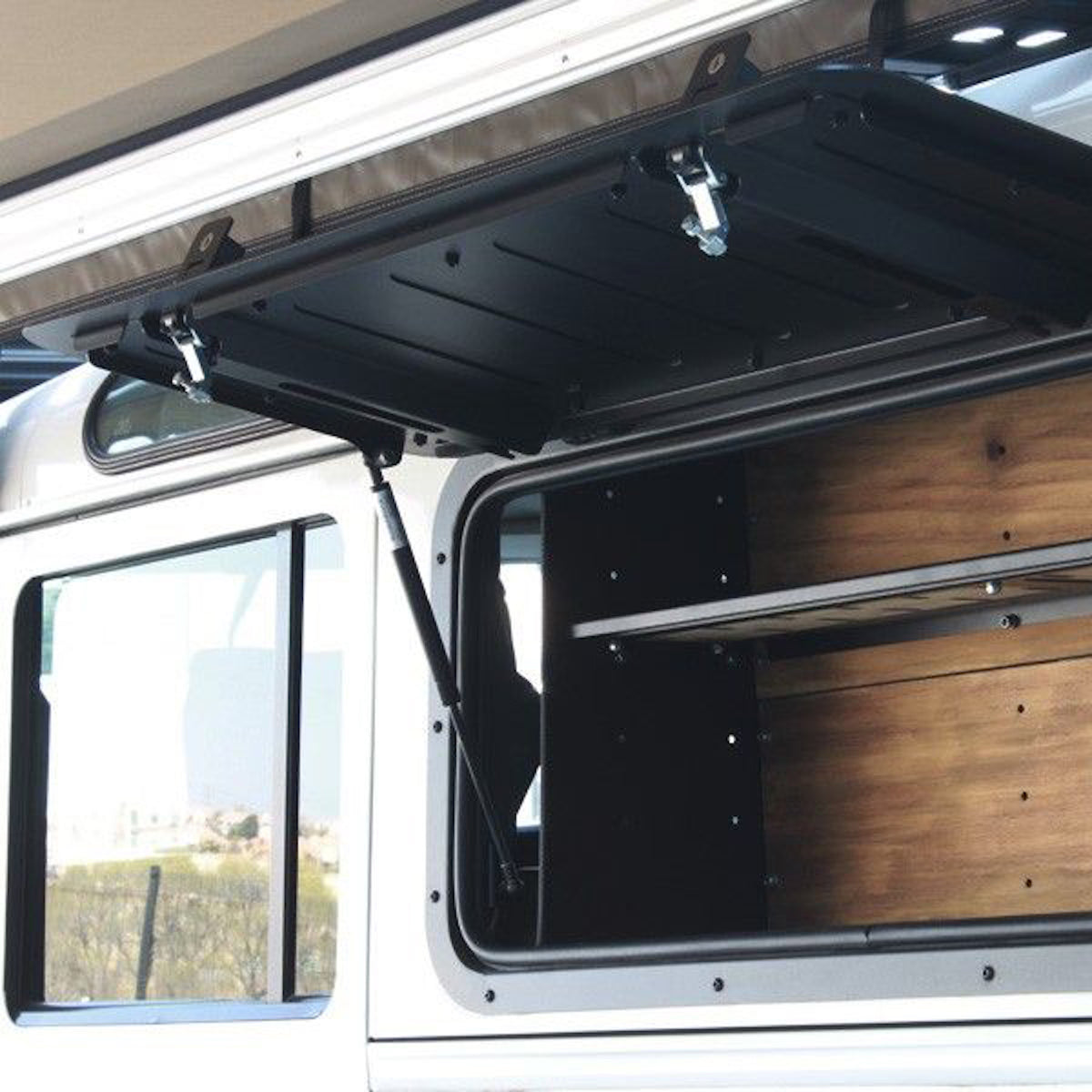 GULLWING WINDOWS – STREET TRACK LIFE