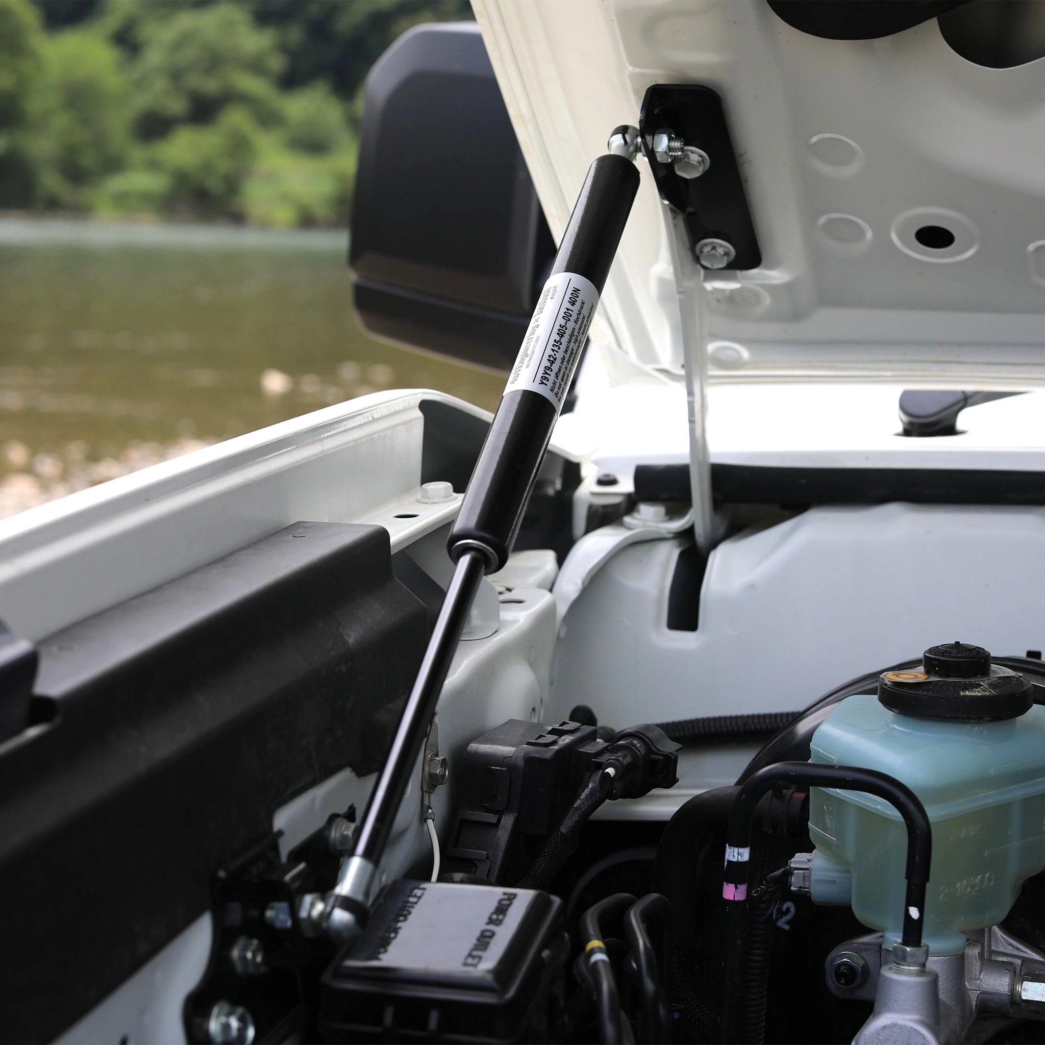 4x4 Engineering Service Bonnet Struts for Toyota Land Cruiser 76 (2023+)