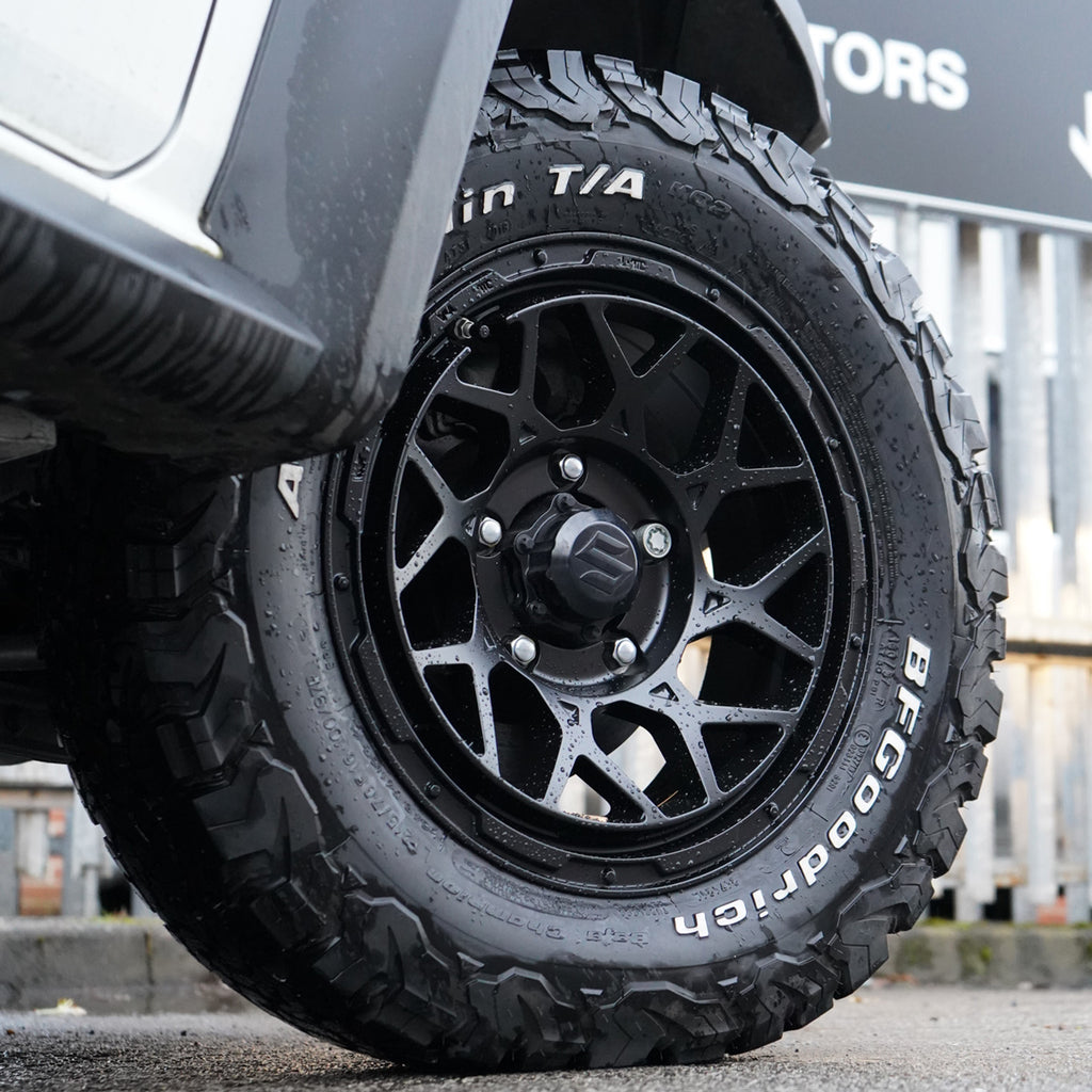 Concave spoke style 16 inch Magpie M-01 Wheels fitted with tyres on a Suzuki Jimny (2018+) 16×6.0J-5 Street Track Life