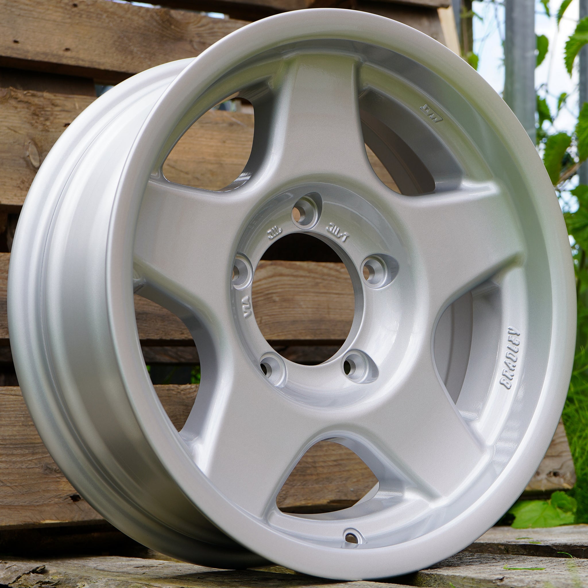 BRADLEY V Wheel Package for Suzuki Jimny (1998+) 16inch wheels Bright Silver Made in Japan Street Track Life JimnyStyle