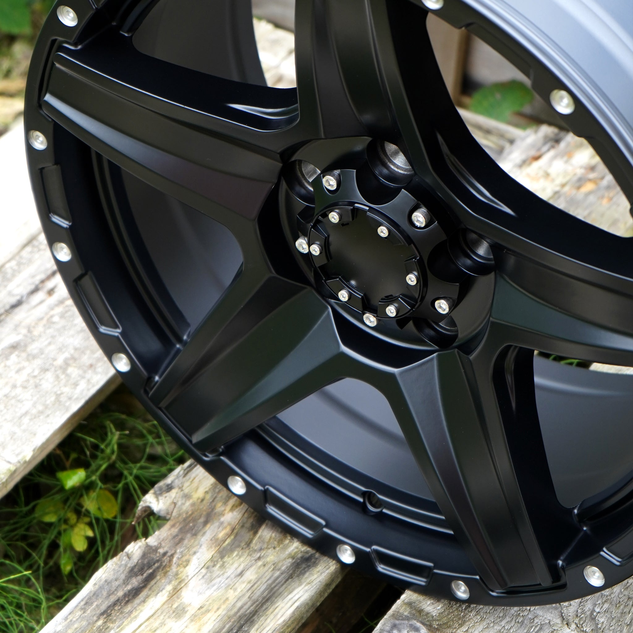 Apache Rims Tomahawk Apache Wheel & Tyre Package for Volkswagen Transporter T5 (20 ...
