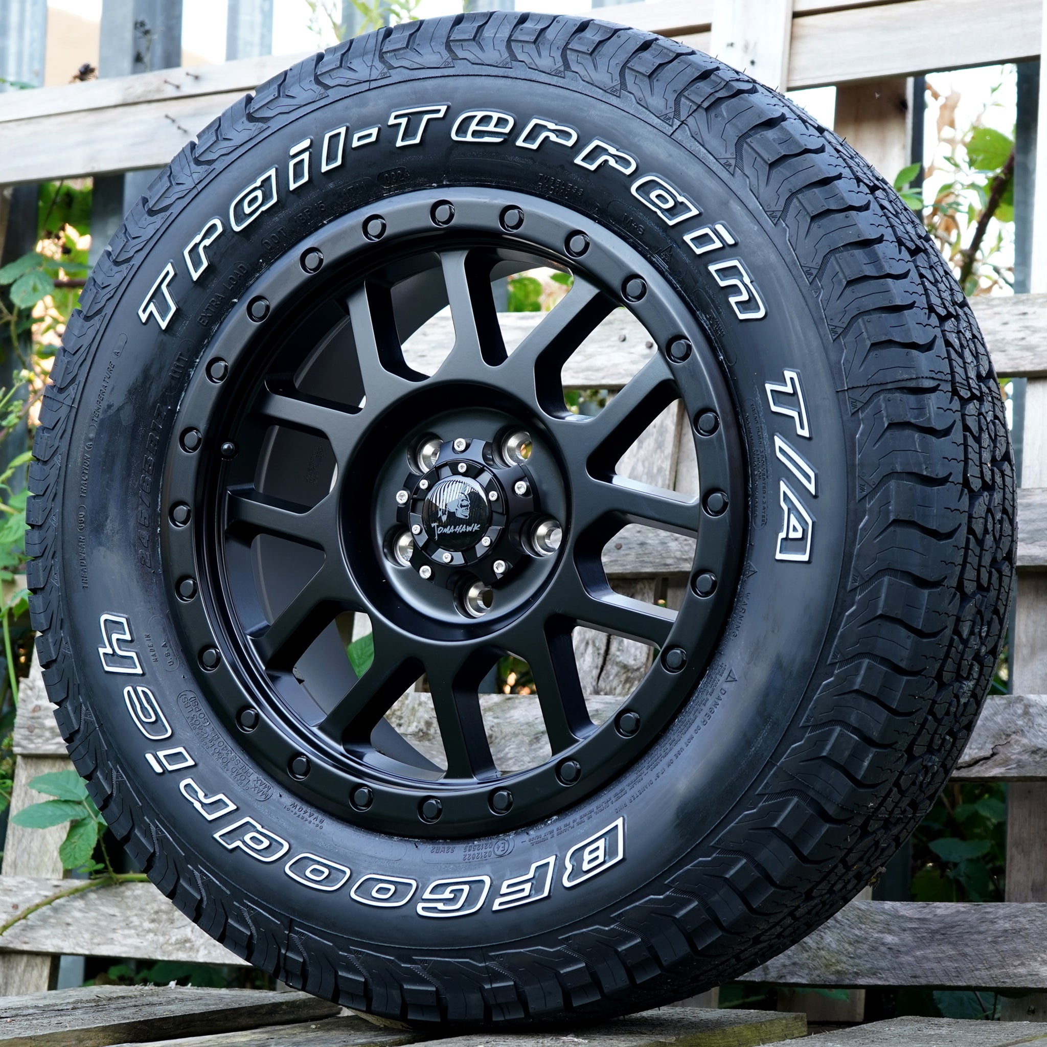 Tomahawk Kato Wheel & Tyre Package for Volkswagen Crafter (2017+)