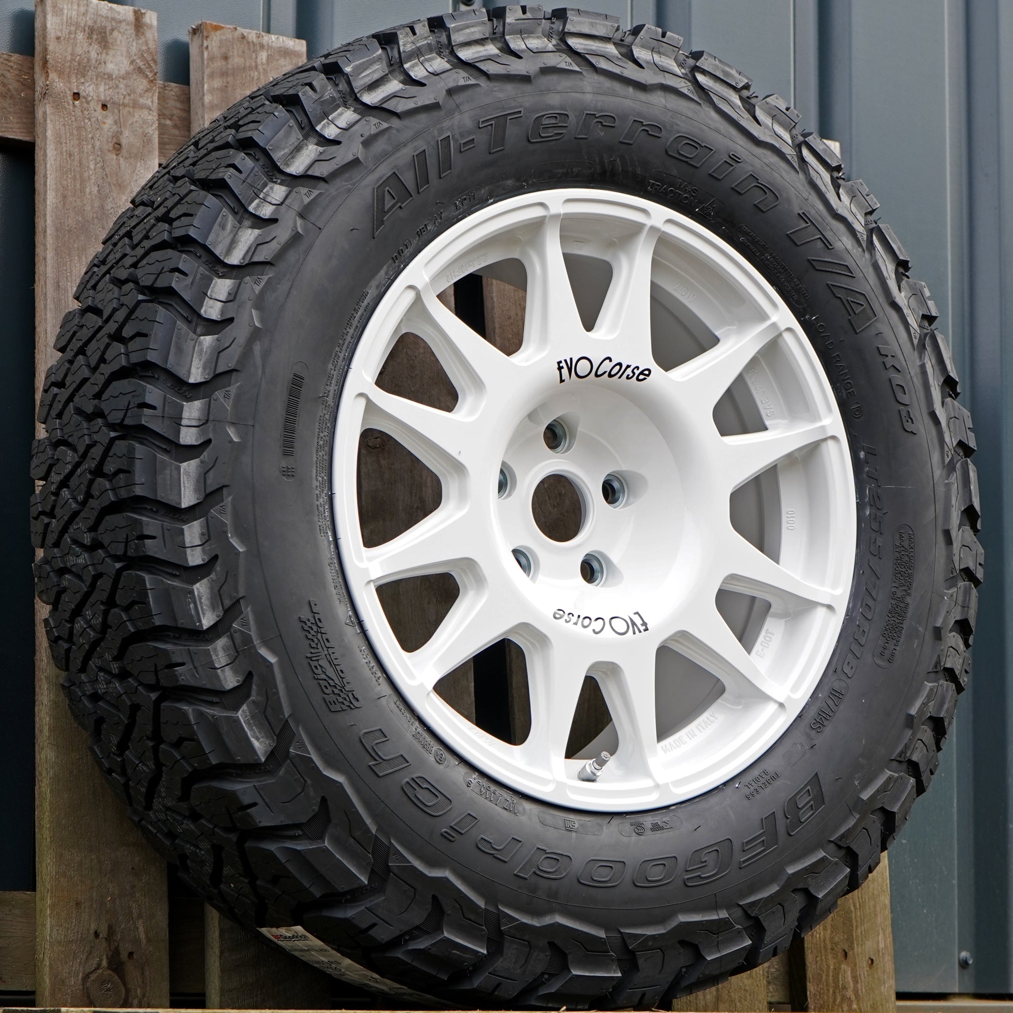 EVO Corse DakarZero 18" Wheel & Tyre Package for Land Rover Defender (2020+)
