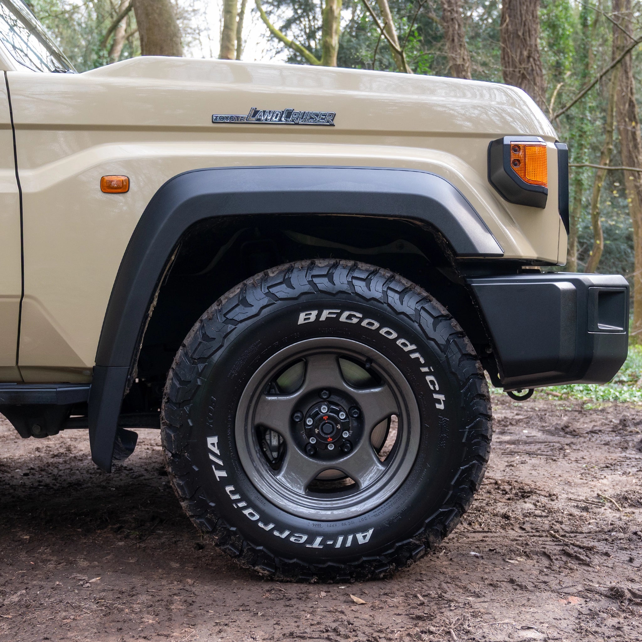 BRADLEY V 16" Wheel Package for Toyota Land Cruiser 76 (1999+) - Wide Body