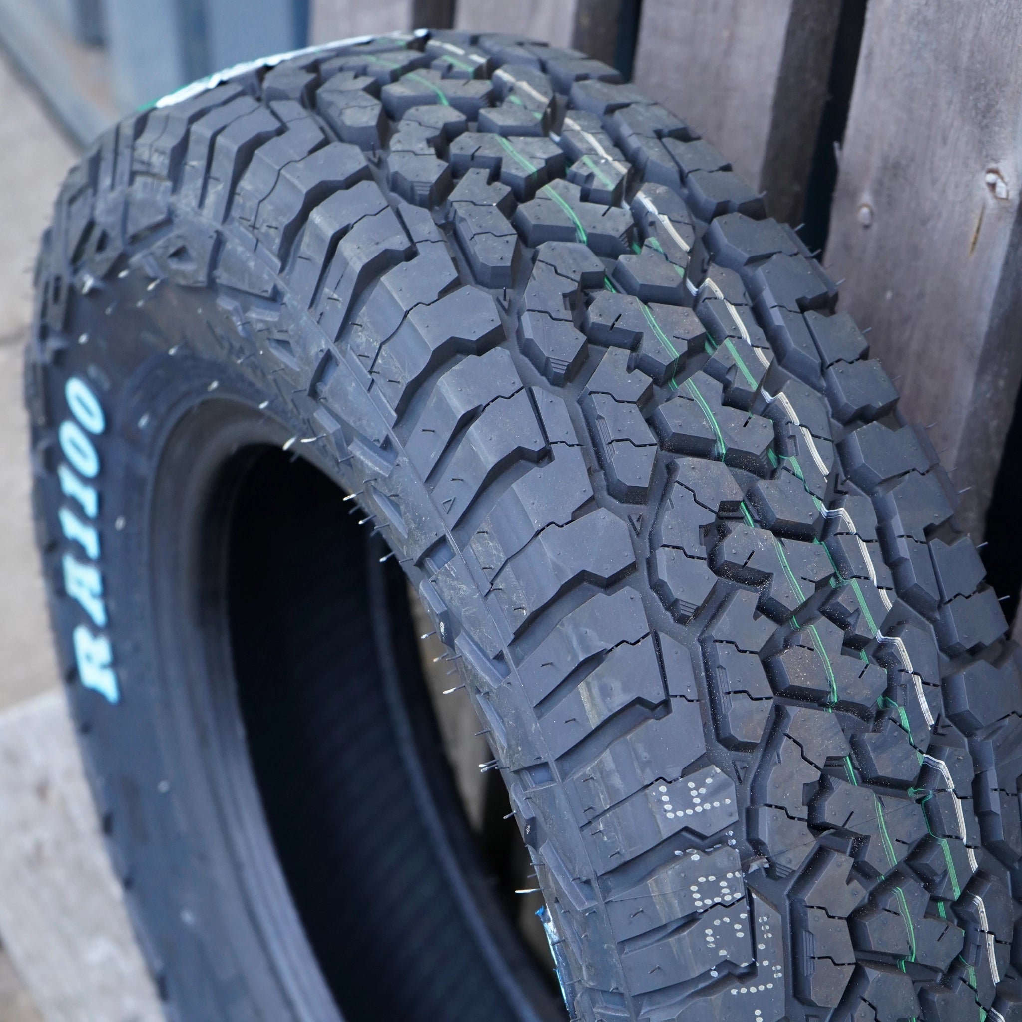 Roadcruza RA1100 Tyres - 185/80R14