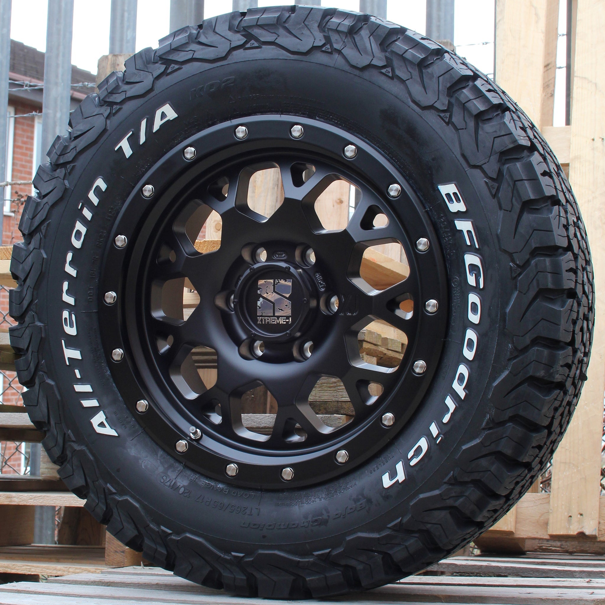 BFGoodrich XTREME-J All-Terrain T/A 【公式通販】