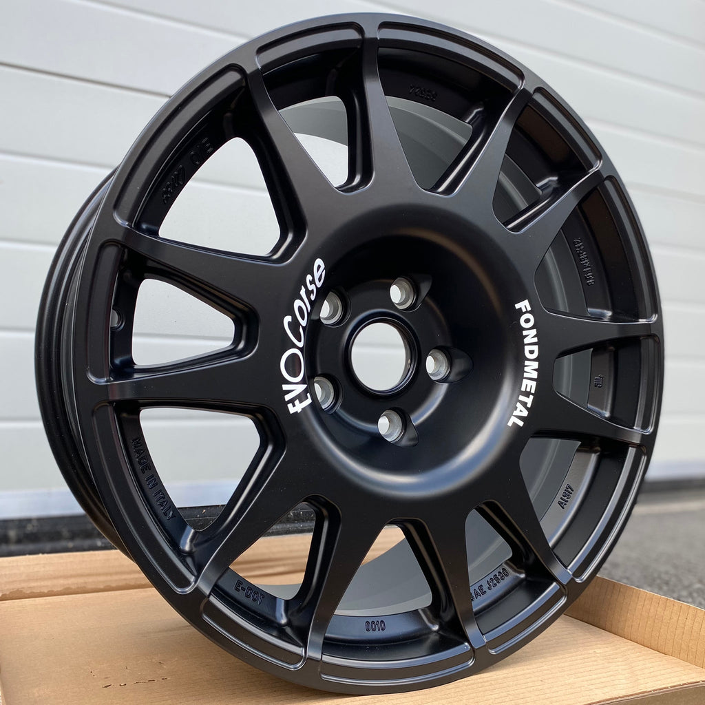 EVO Corse DakarZero Wheel Package for Land Rover Defender (2020+)EVO Corse DakarZero 18" Wheel Package for Land Rover Discovery 3 (2004+)